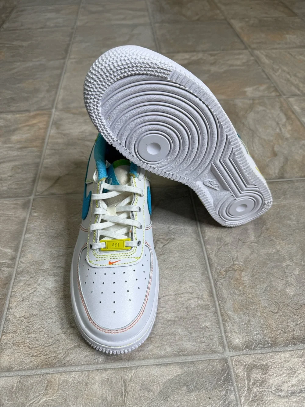 Nike Air Force 1 Low White Rainbow Stitch GS Shoe Size 6 White FJ4614-100 NWOT